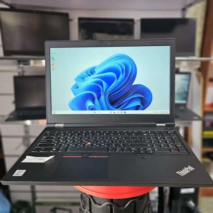 Lenovo P15 Gen 1 Work station (1)