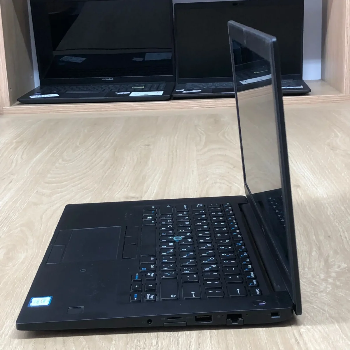 لابتوب Dell Latitude 7490