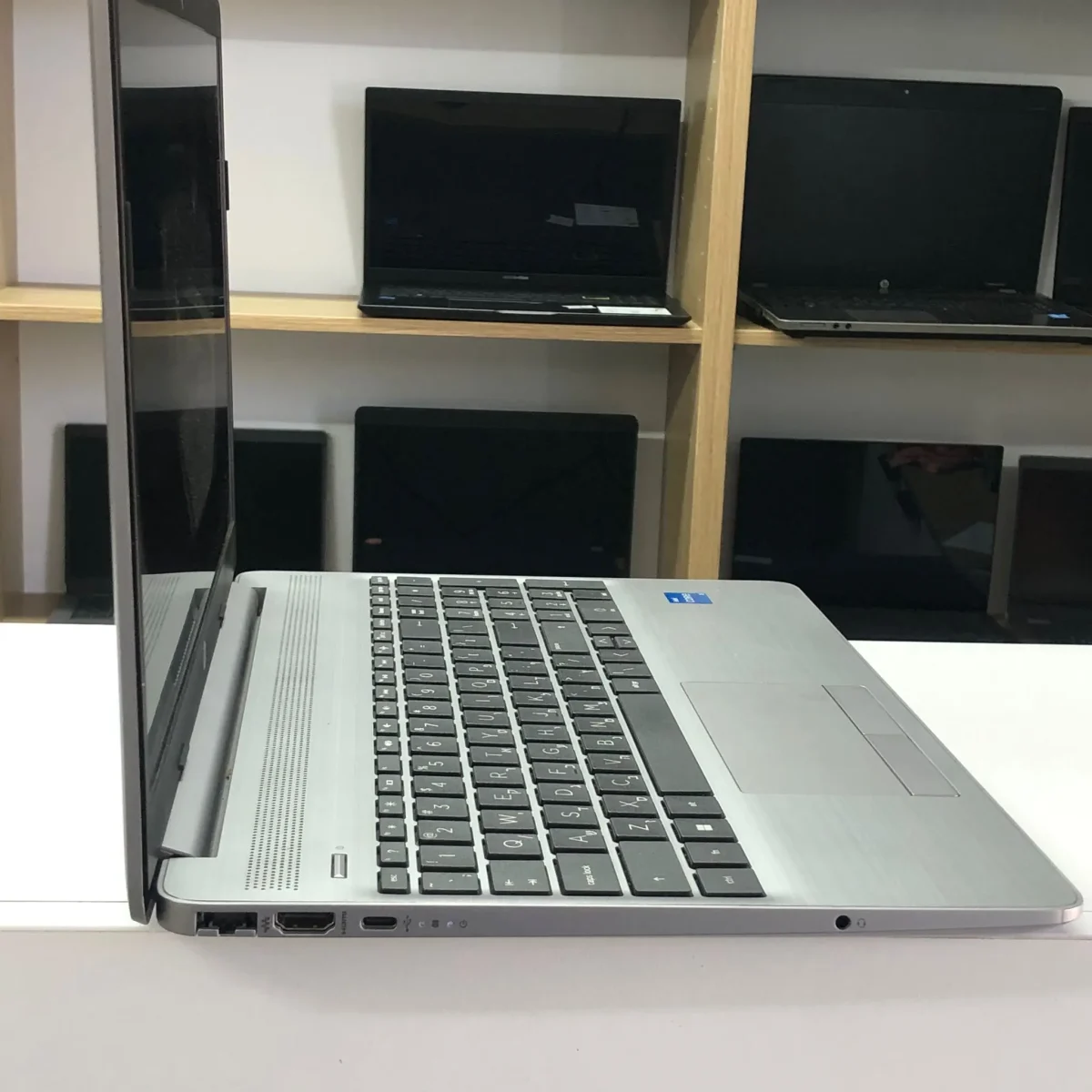 لابتوب HP 250 G8