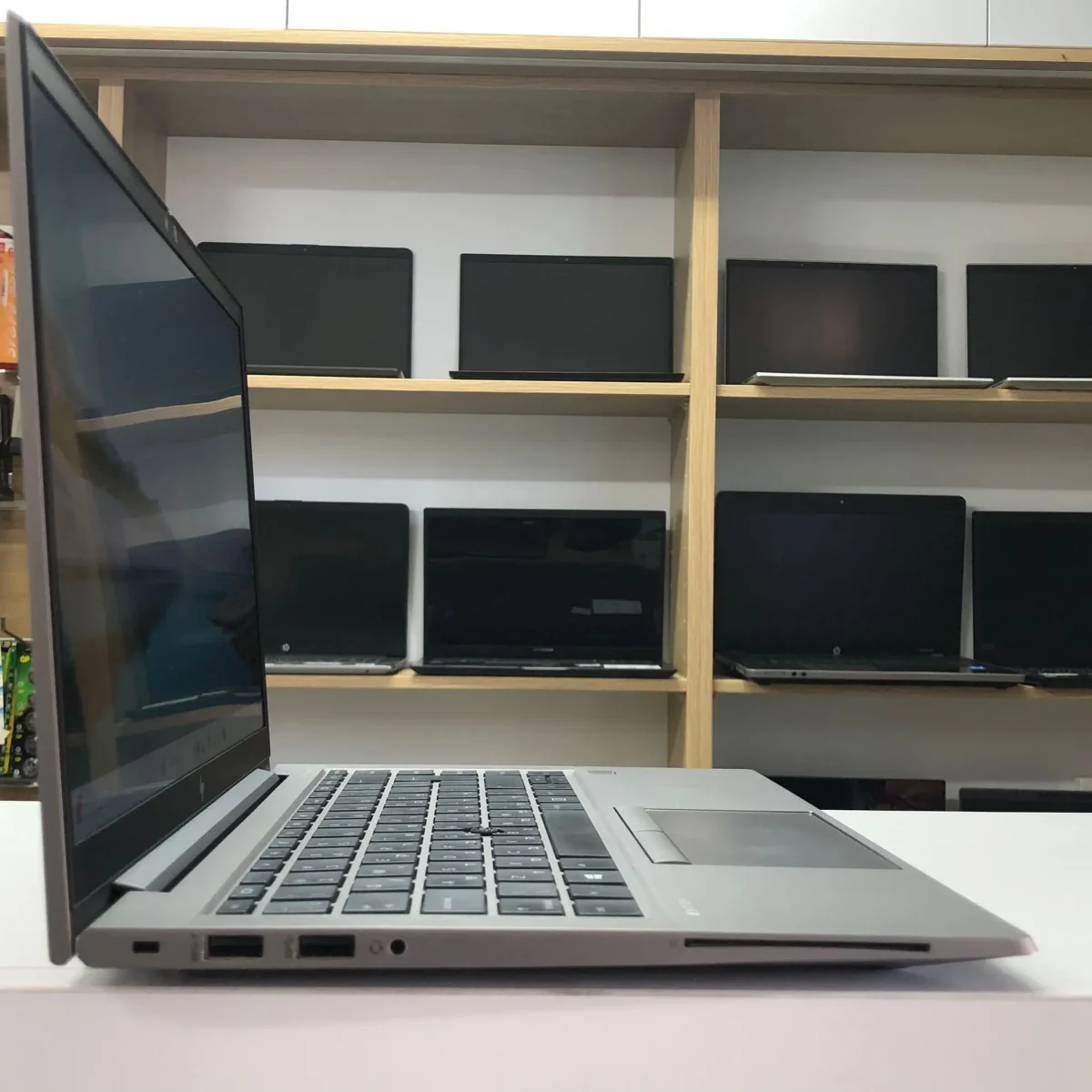 لابتوب HP ZBook Firefly G8 i7