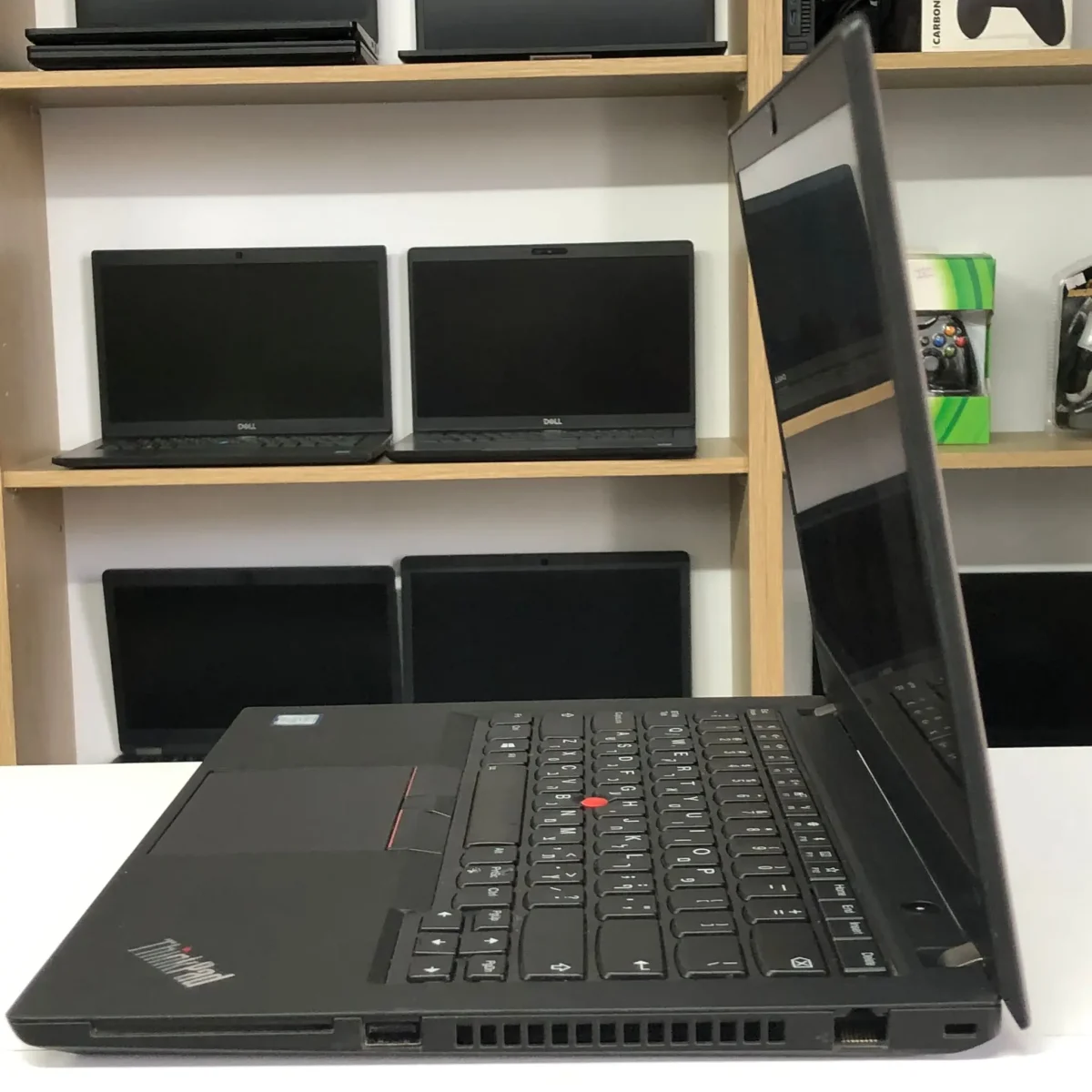 لابتوب Lenovo ThinkPad T14
